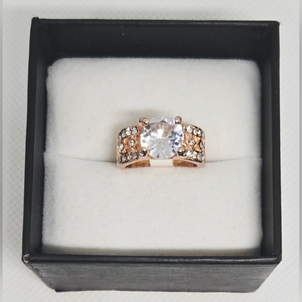 Rose Gold Tone Round CZ Statement Engagement Style Ring Size 5